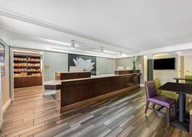 La Quinta Inn by Wyndham Miami Airport North 2
