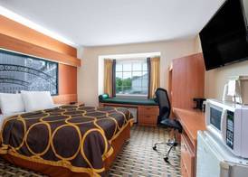 Super 8 by Wyndham Columbus West 5