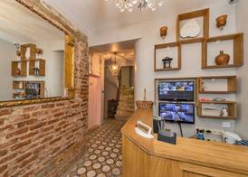 Cirrus Suites 5