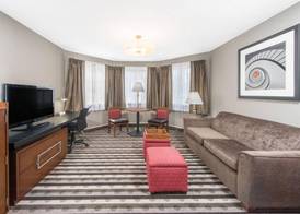 Ramada by Wyndham Springfield North 5