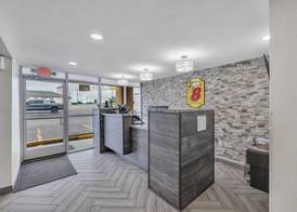 Super 8 by Wyndham Morganton 2