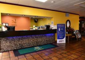 Quality Inn & Suites Gulf Breeze Bayside near Pensacola Beach 5