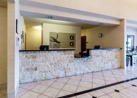 Quality Suites Huntsville Near University 2