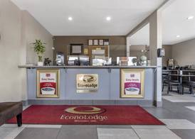 Econo Lodge Wooster 2