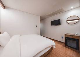 Gyeongju Hotel Gonggan 5