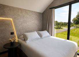 Emrose Luxury Cabins 4