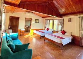 Chez Loan Hotel 5