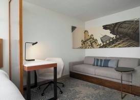 SpringHill Suites Chicago Downtown/River North 5