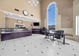 Econo Lodge Inn & Suites Fallbrook Downtown 5