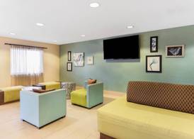 AmericInn by Wyndham Frankfort IN 3