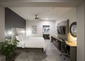 House Hotel 4