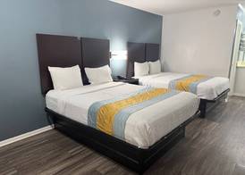Smith Motel 4