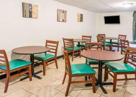 Super 8 by Wyndham Columbus 5