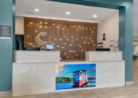 Comfort Inn & Suites 2