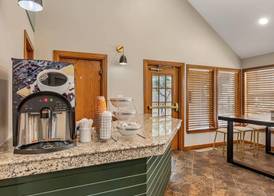 MainStay Suites Springfield South - Battlefield Rd 2