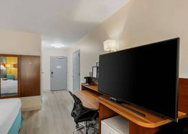 Comfort Inn & Suites Mt Laurel-Philadelphia 3