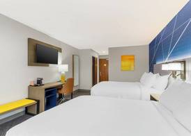 Comfort Inn & Suites 5