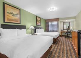 Quality Inn & Suites Plano East - Richardson 4