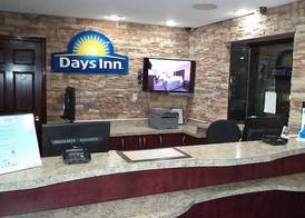 Days Inn by Wyndham Maumee/Toledo 4