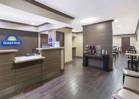 Days Inn & Suites by Wyndham Arlington Near Six Flags 2