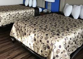 California Inn and Suites Bakersfield 4