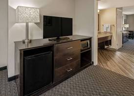 La Quinta by Wyndham Anaheim 5