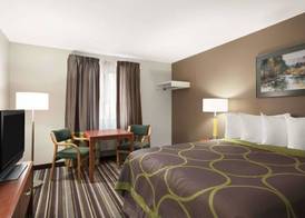 Super 8 by Wyndham Bozeman 5