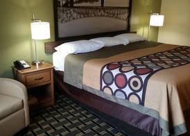 Super 8 by Wyndham Wheeling WV 4