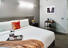 Hotel Mariposa 4