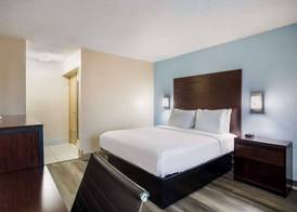 SureStay Hotel by Best Western Bardstown General Nelson 5
