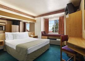 Microtel Inn & Suites by Wyndham Albuquerque West 4