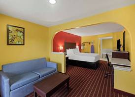 SureStay by Best Western Gulfport 5