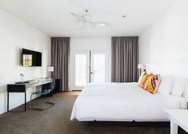 Alcazar Palm Springs 5