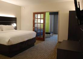 Holiday Inn Express & Suites KINGSPORT-MEADOWVIEW I-26 by IHG 2
