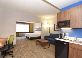 Holiday Inn Express & Suites SOUTHERN PINES-PINEHURST AREA by IHG 4
