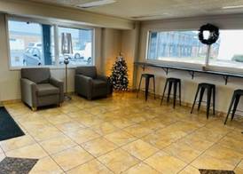 Days Inn and Suites by Wyndham Port Huron 2