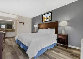 Rodeway Inn Lyons - La Grange 3