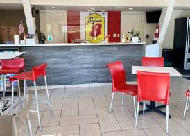 Super 8 by Wyndham Albuquerque Downtown 2