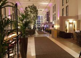 Premier Inn London Heathrow Airport T2 & T3 - Bath Road 2