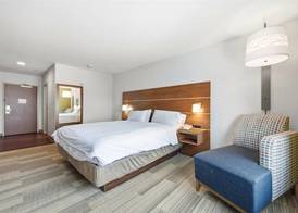 Holiday Inn Express & Suites BETHLEHEM ARPT-ALLENTOWN AREA by IHG 4