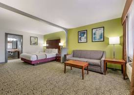 SureStay Hotel by Best Western Deer Park 4