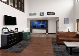 Baymont by Wyndham Green Bay 3