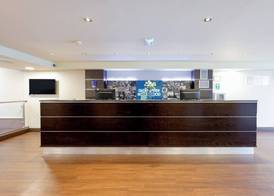 Gloucester Robinswood Hotel By Sunday 4