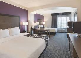 La Quinta by Wyndham Arlington North 6 Flags Dr 4