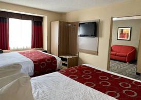 Microtel Inn & Suites by Wyndham Charleston 5