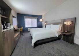 Holiday Inn Express SAN DIEGO SOUTH - CHULA VISTA by IHG 4