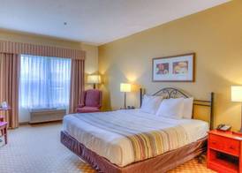 Country Inn & Suites by Radisson, Crystal Lake, IL 5