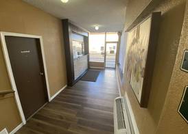 Red Carpet Inn & Suites 4