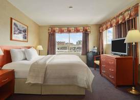 Days Inn by Wyndham Vancouver Airport 5