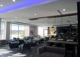 La Quinta Inn & Suites by Wyndham Dallas/Fairpark 4